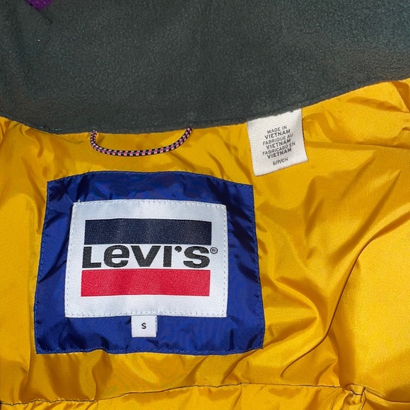 Levi’s never worn bubble vest jacket - Picture 2 of 5